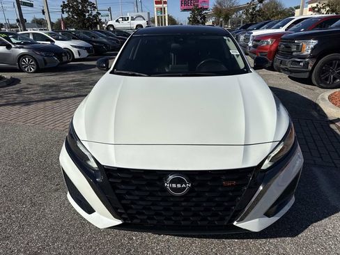 Certified 2023 Nissan Altima 2.5 SR image 9