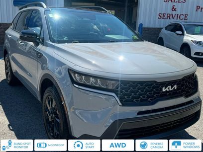 Used 2023 Kia Sorento S w/ Panoramic Sunroof Package