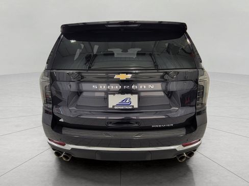 Used 2025 Chevrolet Suburban Premier AWD/4WD image 26