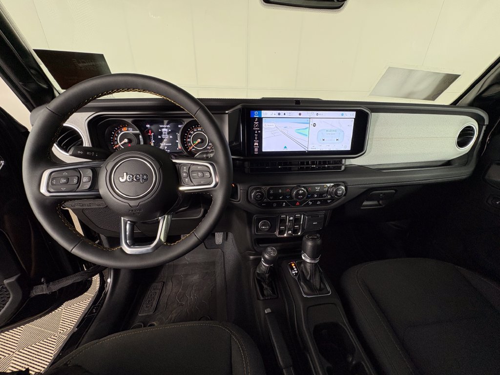 Used 2024 Jeep Wrangler Unlimited Sahara w/ Technology Group AWD/4WD image 9