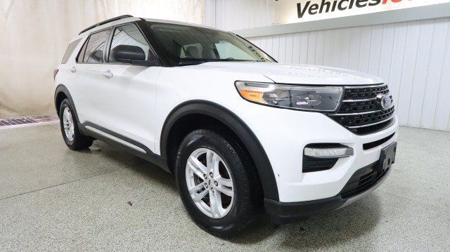 Used 2020 Ford Explorer XLT w/ Equipment Group 202A RWD image 5