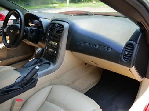 Used 2007 Chevrolet Corvette Convertible w/ Preferred Equipment Group RWD image 34