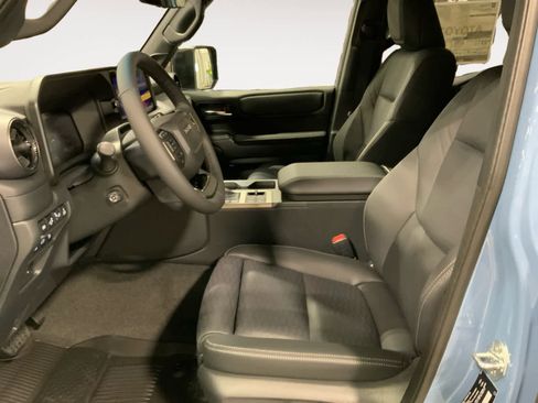 Used 2024 Toyota Land Cruiser image 9