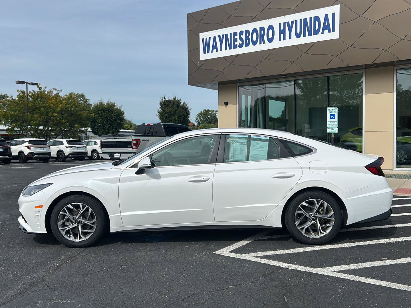Certified 2022 Hyundai Sonata SEL FWD image 4