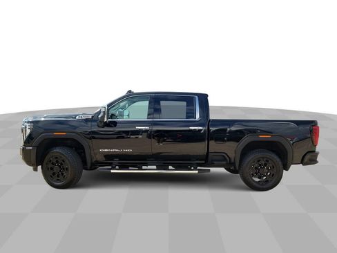 Used 2024 GMC Sierra 2500 Denali image 5