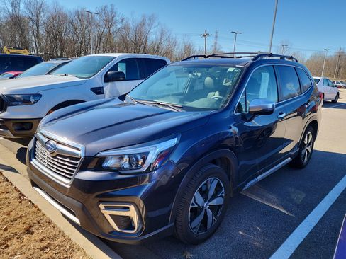 Used 2019 Subaru Forester Touring image 4