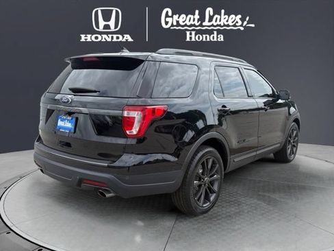 Used 2018 Ford Explorer XLT w/ Equipment Group 202A FWD image 6
