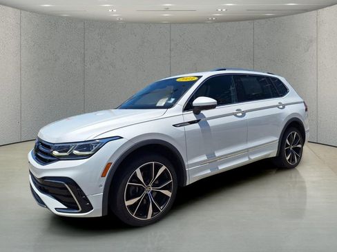 Used 2023 Volkswagen Tiguan SEL R-Line AWD/4WD image 1