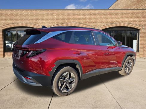 Certified 2025 Hyundai Tucson SEL image 3