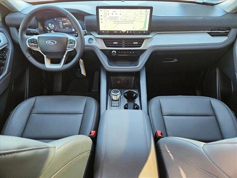 New 2026 Ford Explorer Active w/ Active Comfort Package image 15