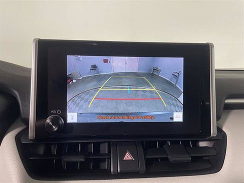 Used 2024 Toyota RAV4 XLE w/ Convenience Package AWD/4WD image 18