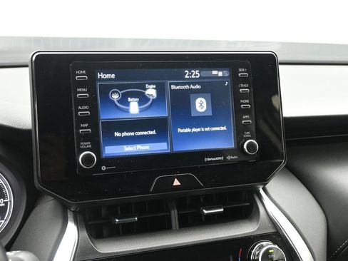 Used 2022 Toyota Venza LE AWD/4WD image 13