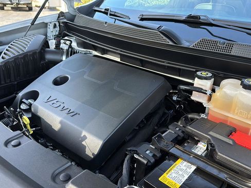 Used 2022 Chevrolet Traverse Premier w/ Redline Edition image 32