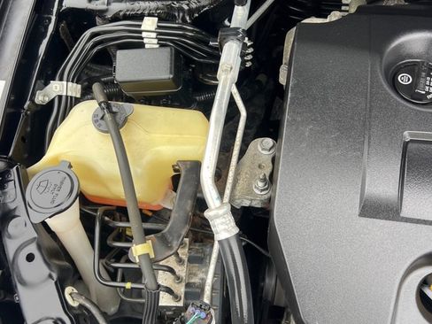 Used 2010 Toyota Corolla image 40