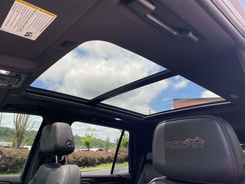 Used 2023 Chevrolet Tahoe High Country RWD image 7