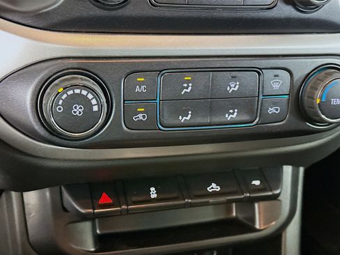 Used 2022 Chevrolet Colorado LT image 24