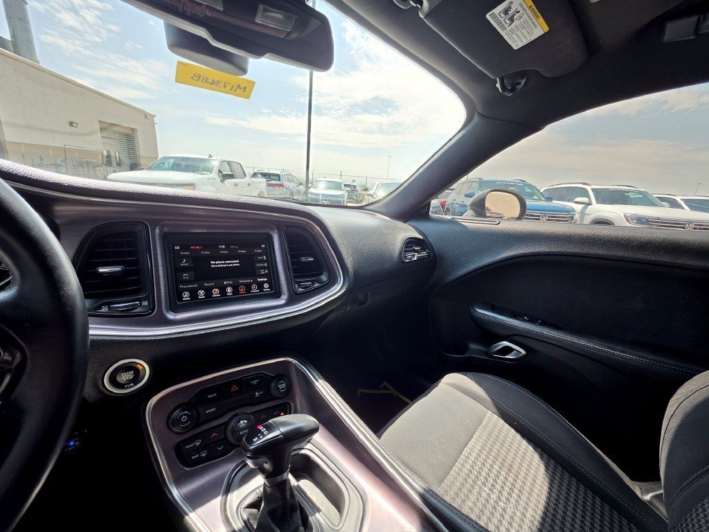 Used 2018 Dodge Challenger SXT RWD image 11
