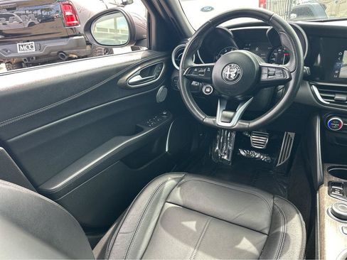 Used 2022 Alfa Romeo Giulia Ti AWD/4WD image 19