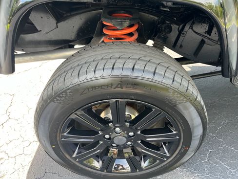 Used 1993 Land Rover Defender 110 image 11