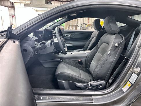 Used 2025 Ford Mustang Coupe image 13
