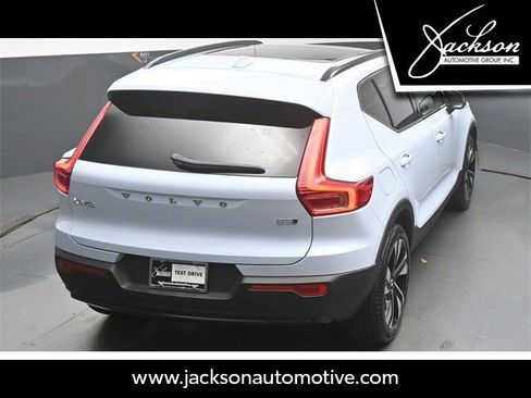Used 2025 Volvo XC40 B5 Plus w/ Protection Package Premier image 48