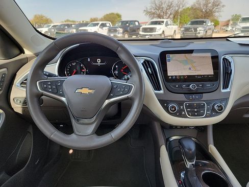 Used 2024 Chevrolet Malibu LT FWD image 6