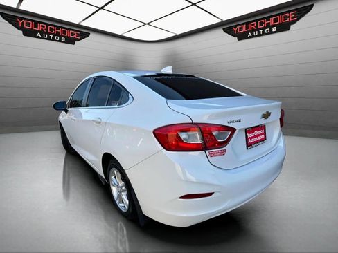 Used 2018 Chevrolet Cruze LT w/ Convenience Package image 7