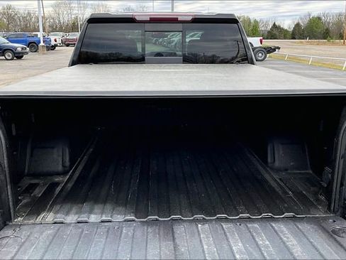 Used 2021 Chevrolet Silverado 1500 RST w/ Convenience Package II image 7