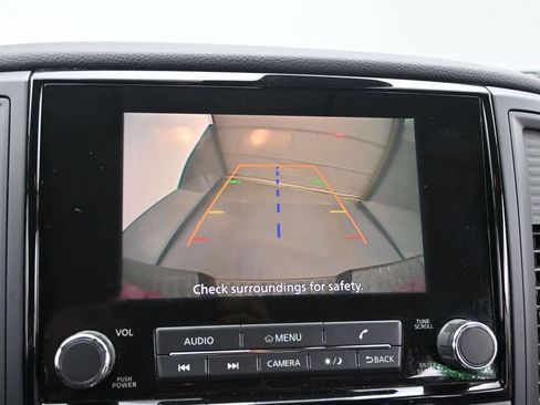 Used 2022 Nissan Titan SV RWD image 16