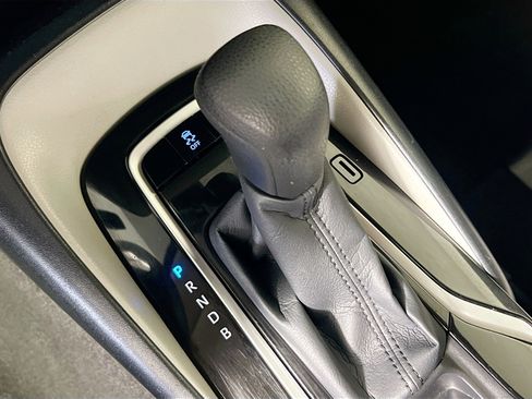 Used 2020 Toyota Corolla LE FWD image 23