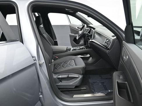 New 2026 Volkswagen Atlas Cross Sport SE image 14