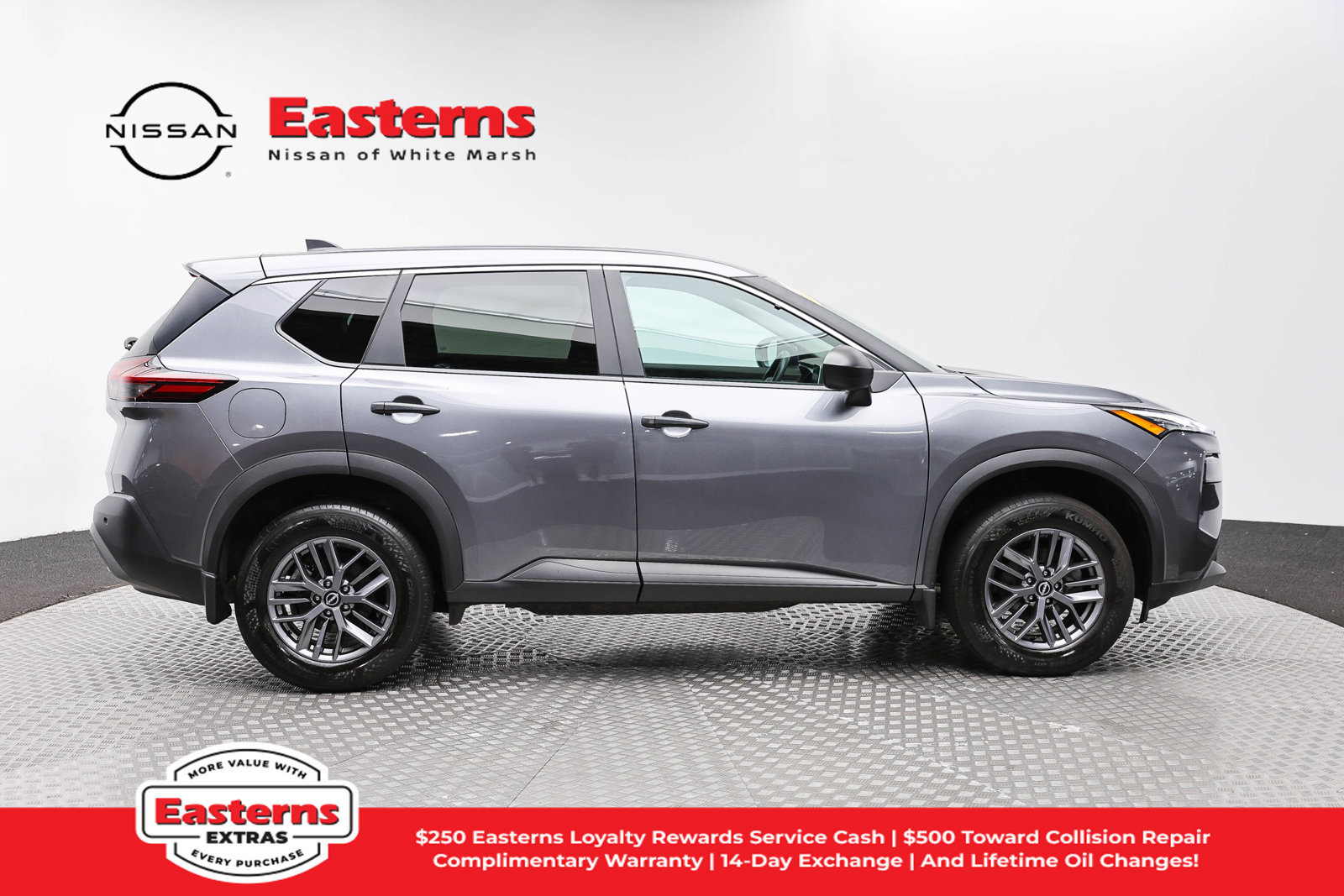 Used 2023 Nissan Rogue S AWD/4WD image 4