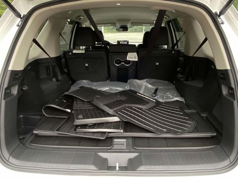 New 2025 Honda Pilot EX-L image 25