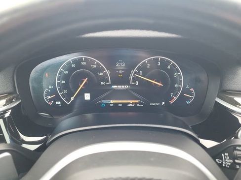 Used 2019 BMW M550i xDrive w/ Dynamic Handling Package image 17