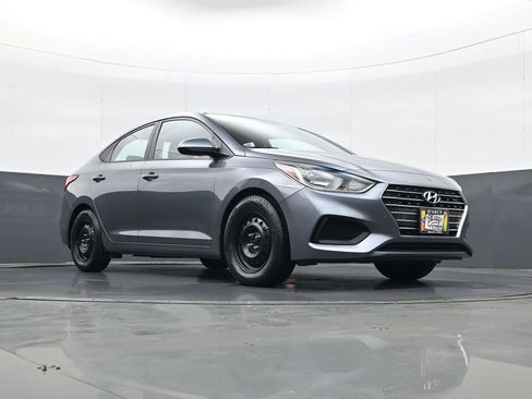 Used 2019 Hyundai Accent SE image 23