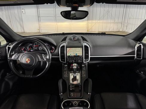Used 2014 Porsche Cayenne Diesel AWD/4WD image 23