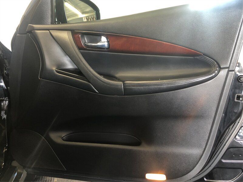 Used 2009 INFINITI EX35 Journey w/ Technology Pkg RWD image 17