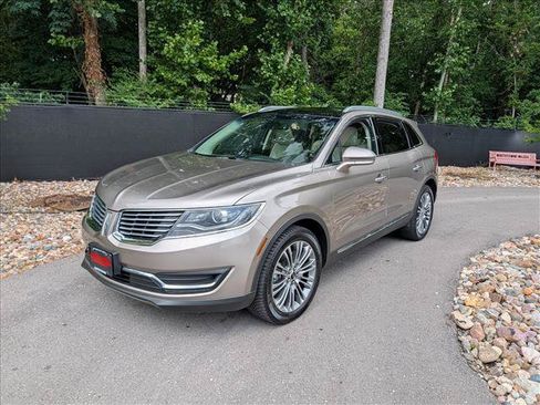 Used 2018 Lincoln MKX Reserve w/ Driver Assistance Package AWD/4WD image 1