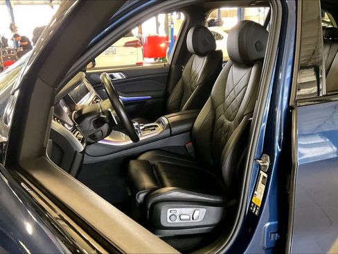 Used 2023 BMW X5 xDrive40i w/ M Sport Package image 8