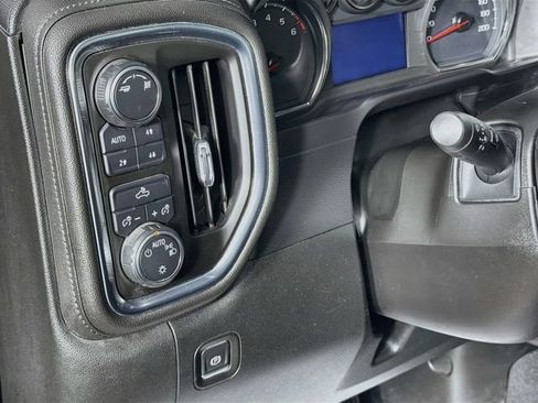 Used 2019 Chevrolet Silverado 1500 LT w/ Convenience Package AWD/4WD image 10