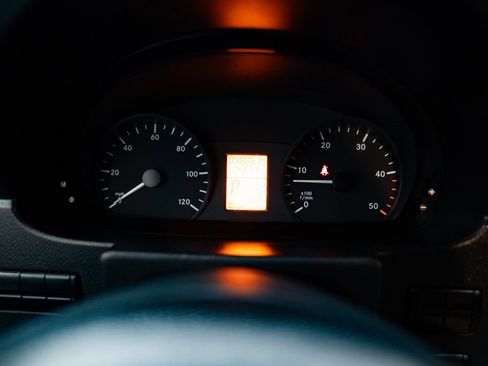 Used 2018 Mercedes-Benz Sprinter 144 Cargo image 12