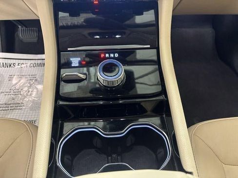 Used 2022 Jeep Grand Cherokee L Limited image 18