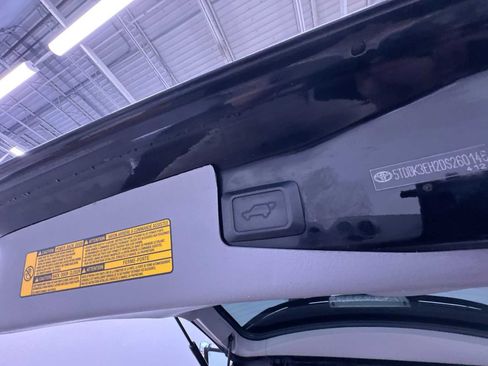 Used 2013 Toyota Highlander SE image 43