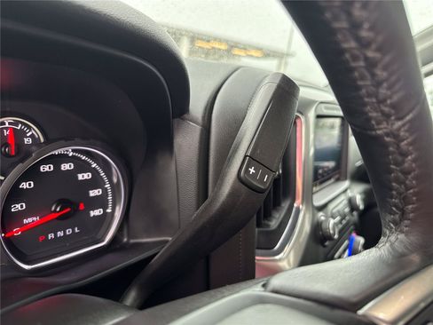 Used 2022 Chevrolet Silverado 1500 LT AWD/4WD image 23
