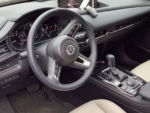 Used 2025 MAZDA CX-30 AWD 2.5 S w/ Preferred Package image 2