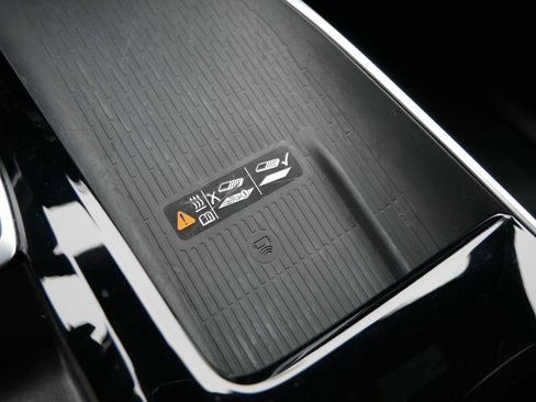 Used 2025 Buick Enclave Sport Touring image 20