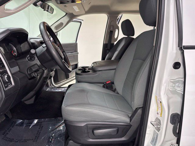 Used 2017 RAM 3500 Tradesman w/ Chrome Appearance Group AWD/4WD image 12