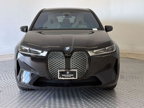 Used 2024 BMW iX xDrive50 w/ Sport Package AWD/4WD image 6