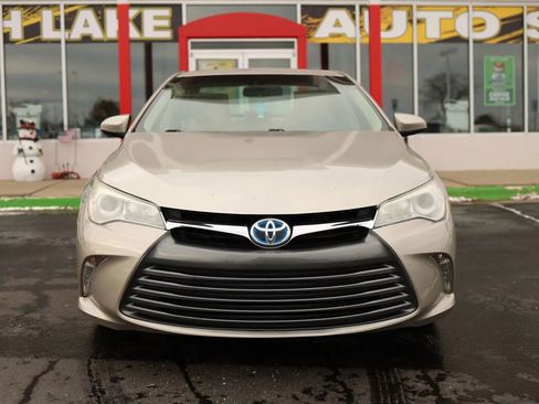 Used 2015 Toyota Camry XLE image 2