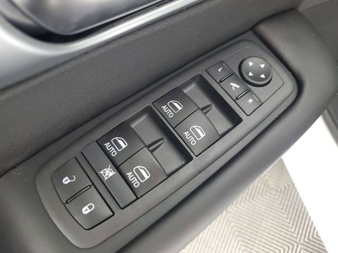 New 2026 Chrysler Pacifica Limited image 29